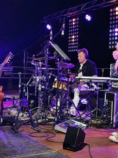 Batteur vu depuis la scène