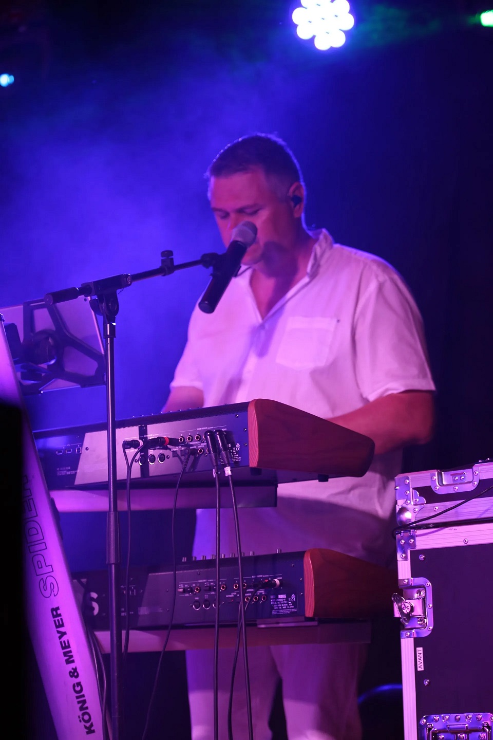 Claviériste et chanteur